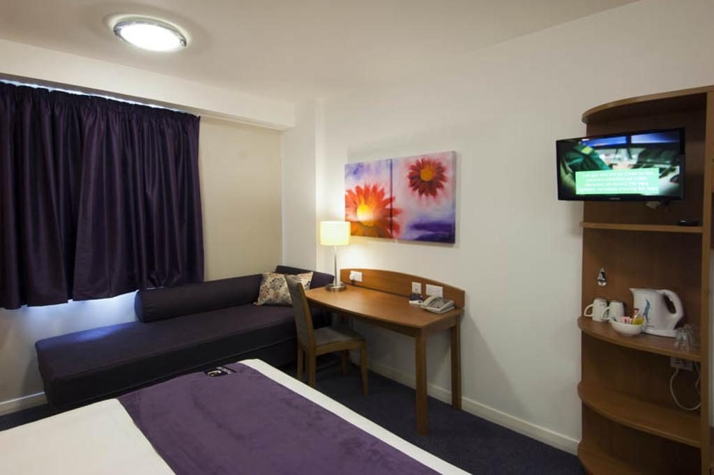 Premier Inn Ashford Central Exterior foto
