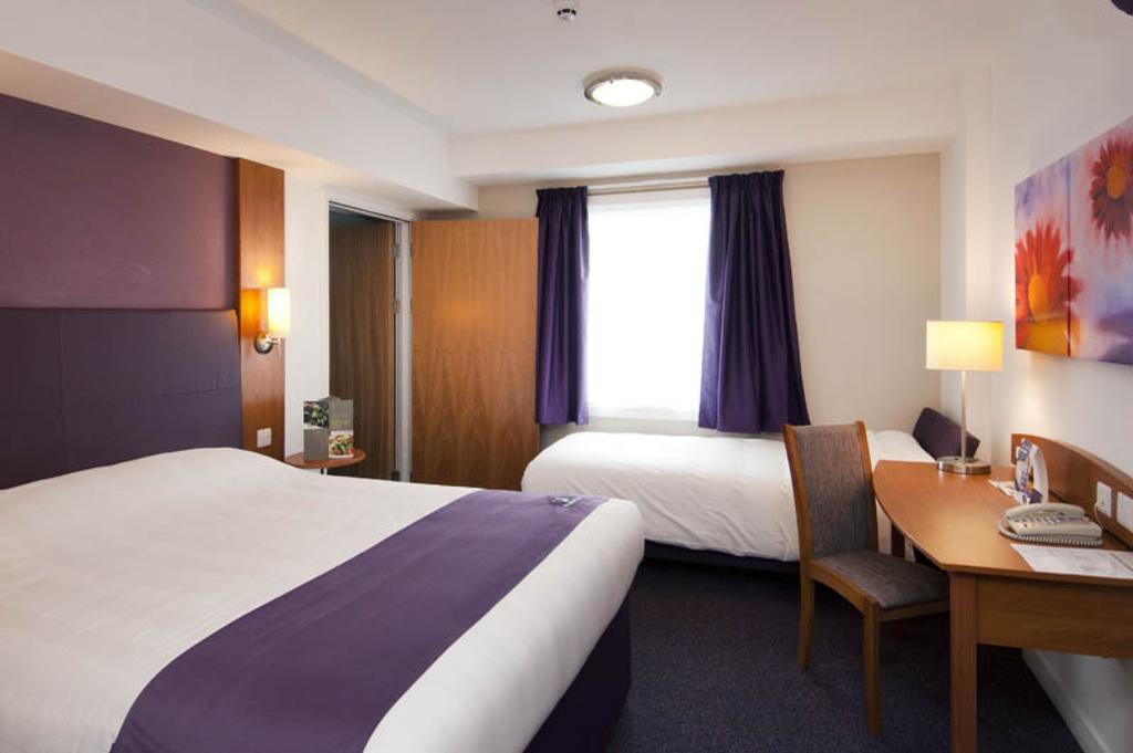 Premier Inn Ashford Central Quarto foto