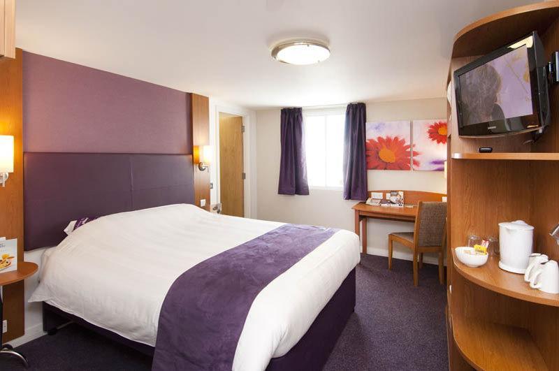Premier Inn Ashford Central Exterior foto